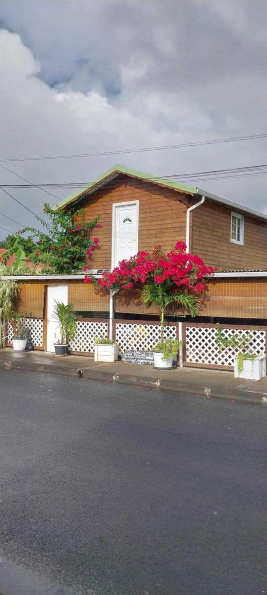 Le Cosy Bungalow de Lili / 5min de l'aéroport Les Abymes Exterior foto